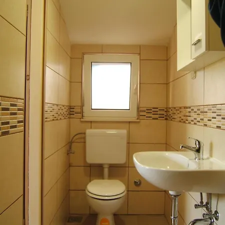 Gemuetliche Emil By Interhome Apartman Murter